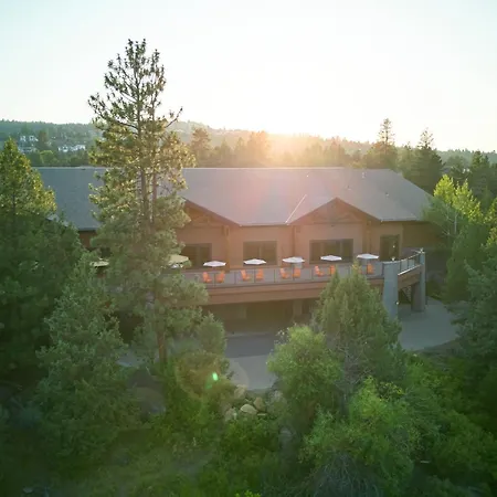 Riverhouse Lodge-2