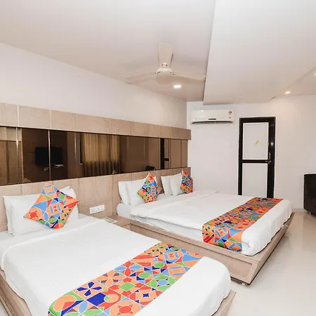 Hotel Amber Railway Station-3