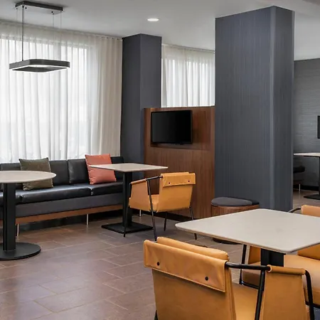 Courtyard By Marriott Jacksonville Butler Boulevard-2