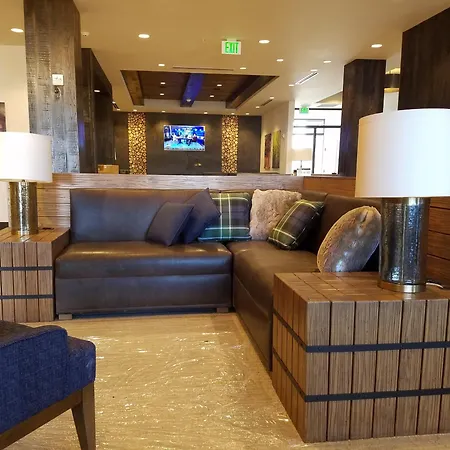 Springhill Suites By Marriott Bend-3