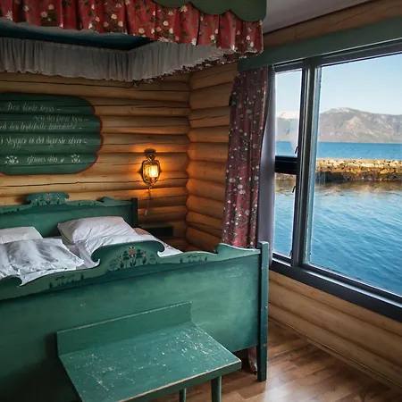 Leikanger Fjordhotel - Unike Hoteller-3