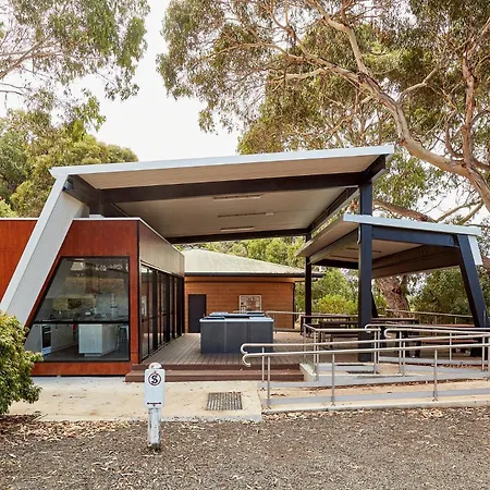 Lorne Foreshore Caravan Park-2