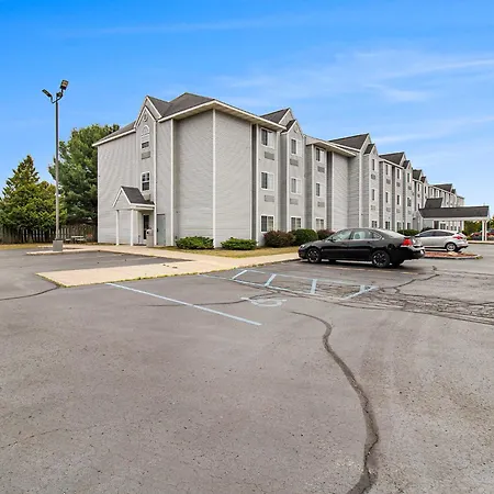 Microtel Inn And Suites Manistee-3
