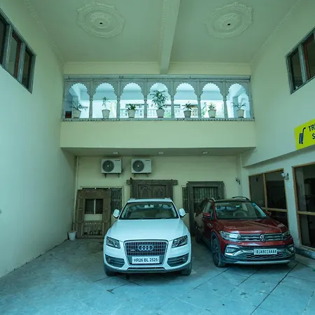 Tripli Hotels Shiv Villas-3