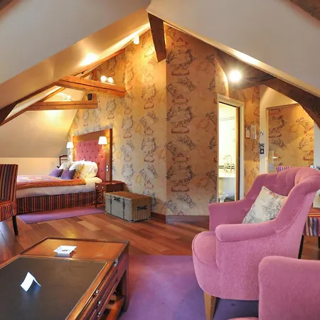 Dormy House-2