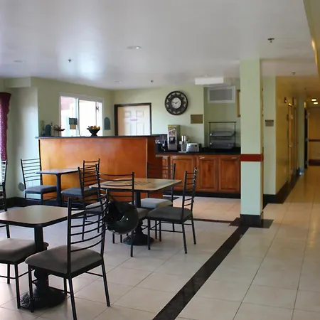 Rodeway Inn & Suites Hayward - Oakland South-2