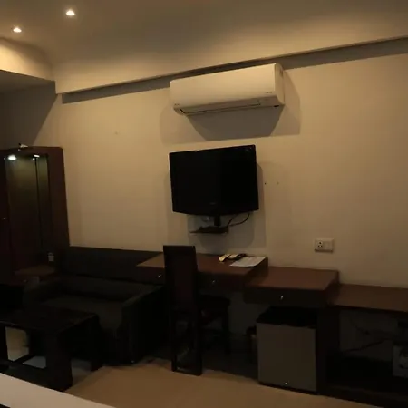 Fabhotel Nest Inn-2