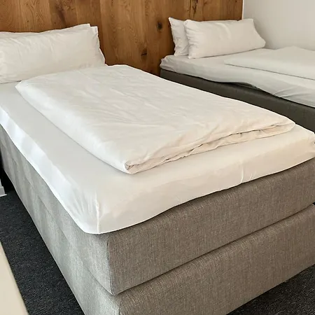 Hotel B4-2