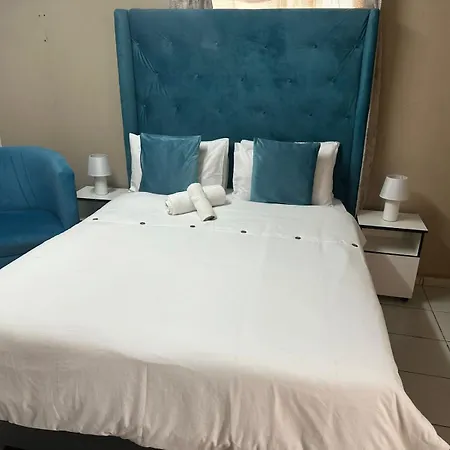Super Classic Guest House-2