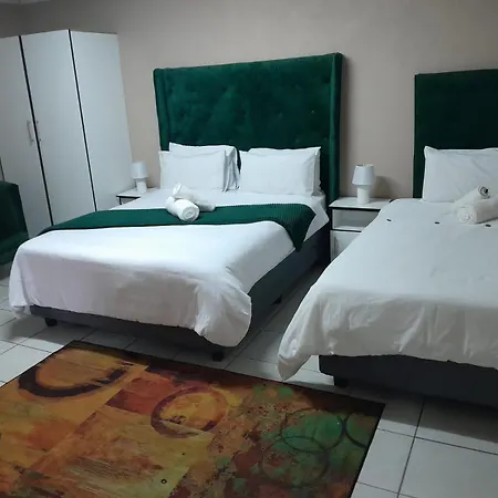 Super Classic Guest House-3