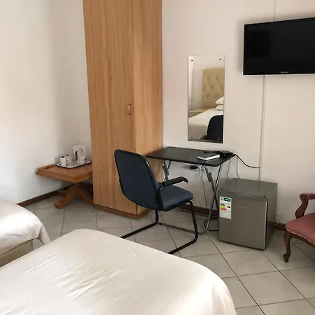 Tzaneen Guest House-3