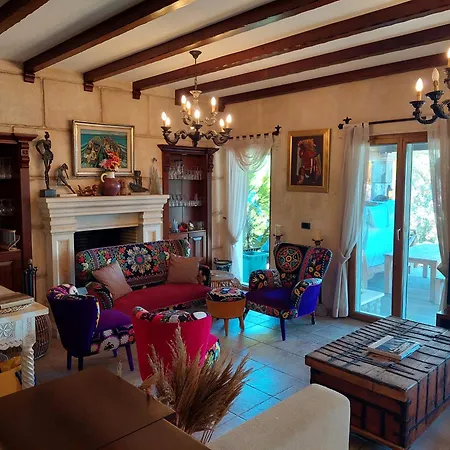 Casa Dell'Arte Hotel Of Arts & Leisure-2