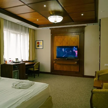 City Hotel Bishkek-3