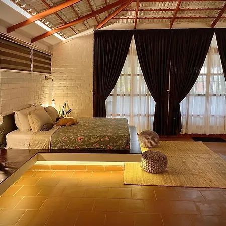 Boho'S Hotel-2