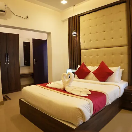 Sapphire Mansion Pool Villa Vagamon-2