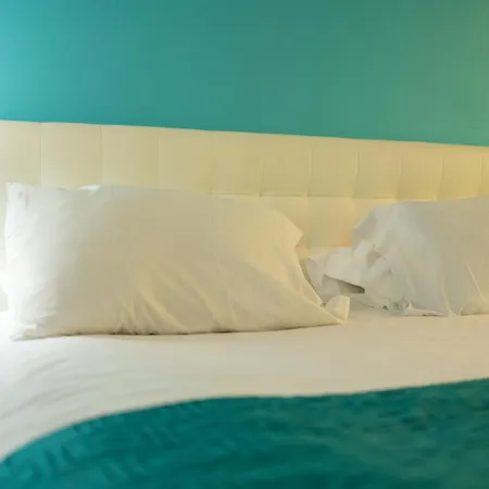 Howard Johnson By Wyndham Niagara Falls-3