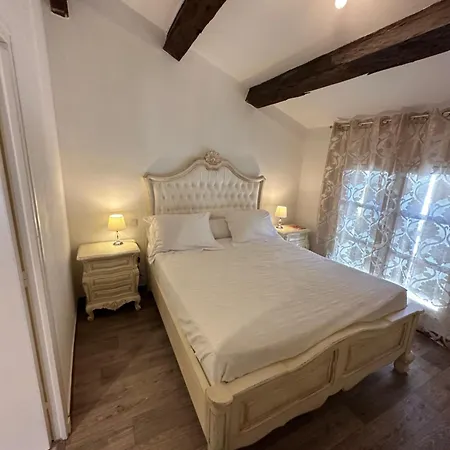 Maison Du Cloitre Couvent Des Carmes-2