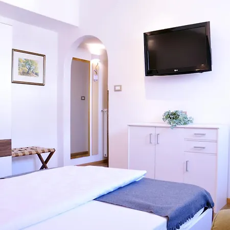 Hotel Karin-3