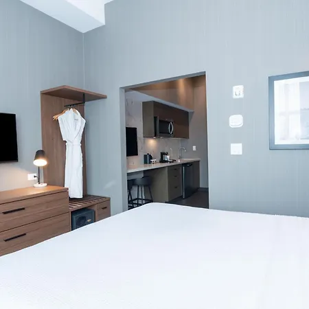 Sandman Signature Sherwood Park Hotel-2