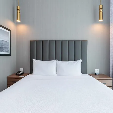 Sandman Signature Sherwood Park Hotel-3