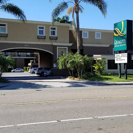 Quality Inn & Suites Anaheim Maingate-2