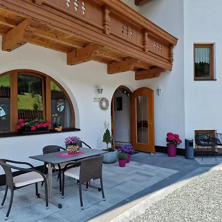 Hotel Romantica Jerzens-3