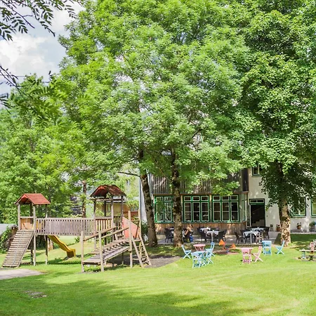 Jufa Hotel Grundlsee-3