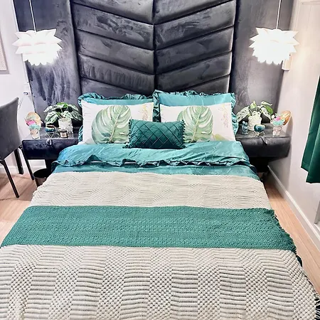 Queen Size Studio In Solinea, Cebu City-2