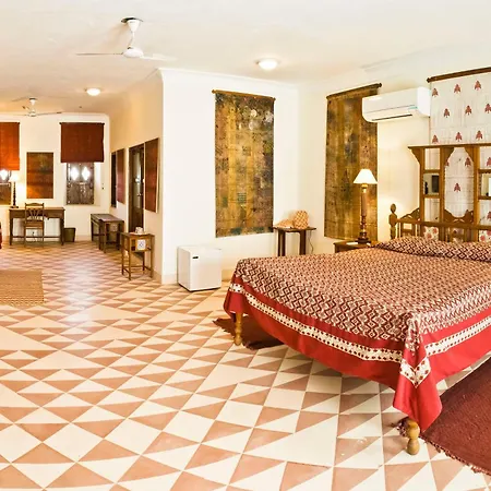 Neemrana'S - Tijara Fort Palace-3