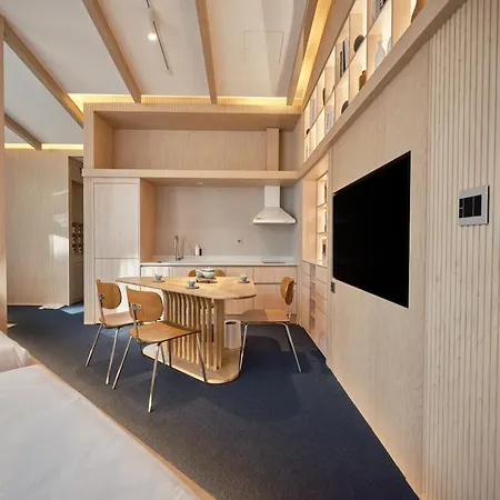 Uh Suite Seoul Square-3