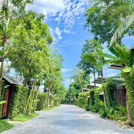 Ip Plus Pool Villa Pattaya-2