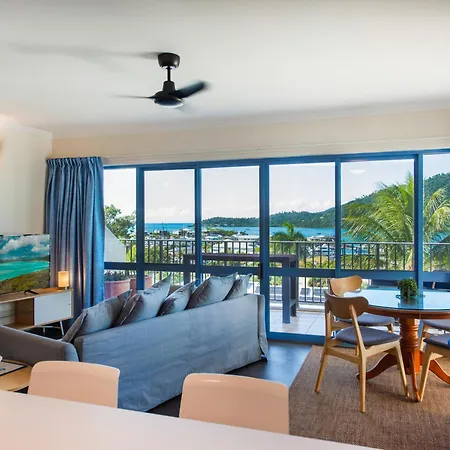 Coral Sea Vista Apartments-3