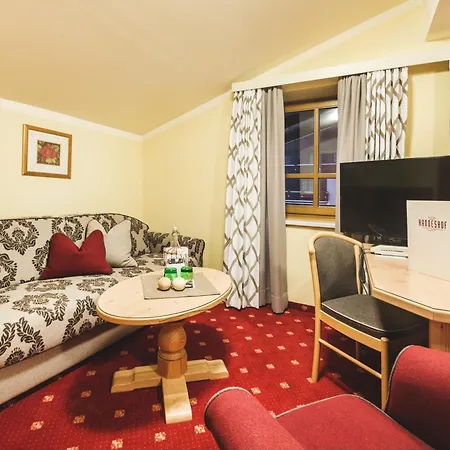 Familien- und Wellnesshotel Hanneshof-2