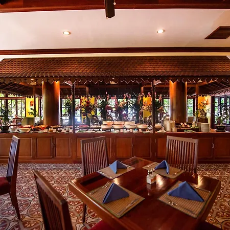 Royal Crown Hotel & Spa-3