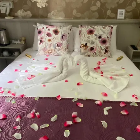 The Town House Hotel-2