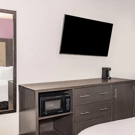 La Quinta Inn & Suites By Wyndham Norfolk-2