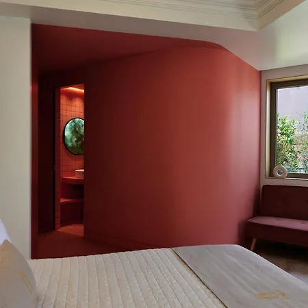 Dwell - Elegant City Stay-3
