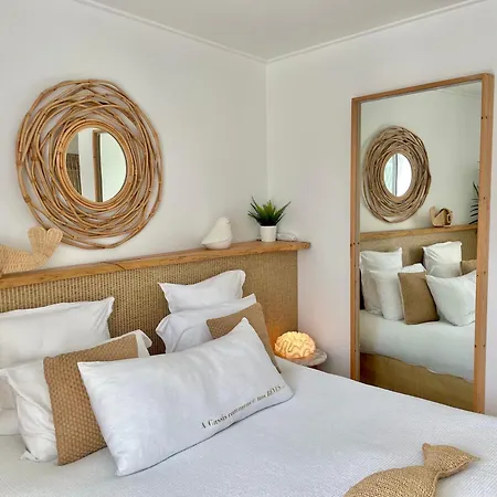Hotel De La Plage - Mahogany-2