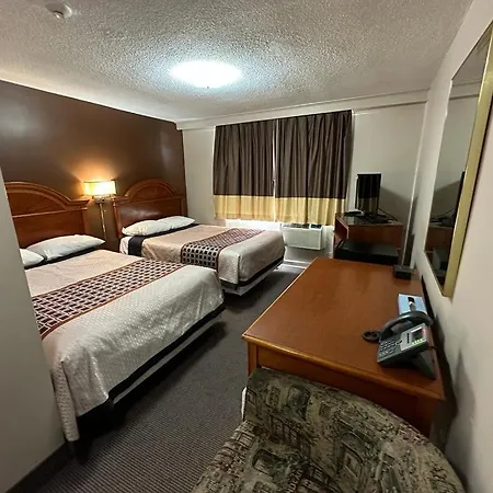 Bear'S Den Lounge And Motel-3