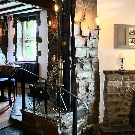 The Blue Boar - Historic Country Inn Near Stratford-Upon-Avon-2