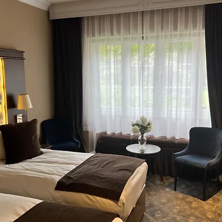 Warren House Hotel-3