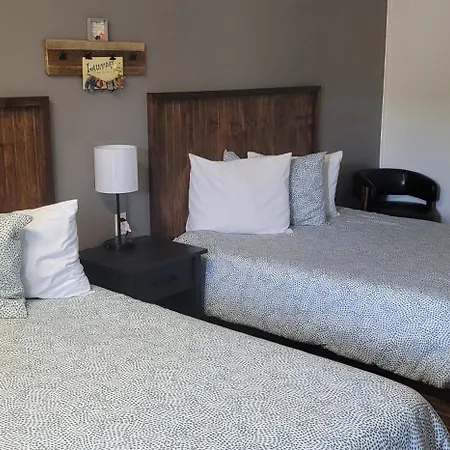 Blue Sky Inn- Complimentary Happy Hour Th-Sun, Veteran Owned, Full Breakfast, Best Green Space, 1 Mile From Blue Ridge, Fire Pit-3