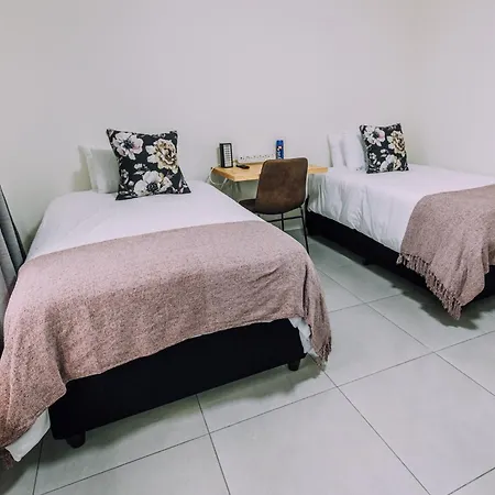 Cornerstone Guesthouse Alk Van Zyl-2