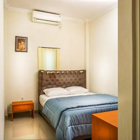 Omah Leren Mitra RedDoorz near Gembiraloka Zoo Yogyakarta-3
