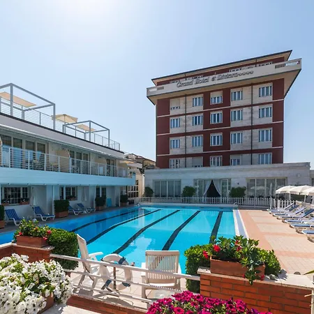 Grand Hotel & Riviera-2