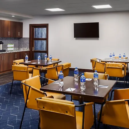 Courtyard By Marriott Manchester-Boston Regional Airport-2