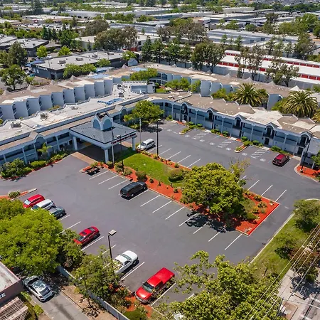 Best Western Plus Wine Country Inn & Suites-3
