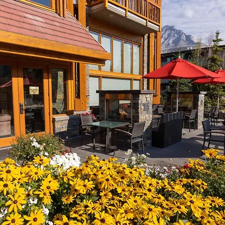 Moose Hotel And Suites-2