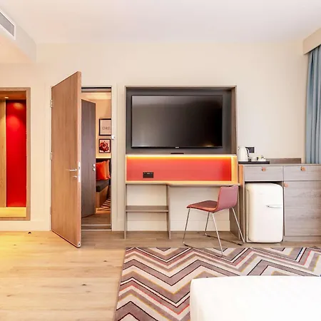 Hampton By Hilton Blackburn-3