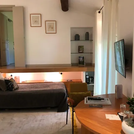 Hotel Chateau Des Alpilles-3